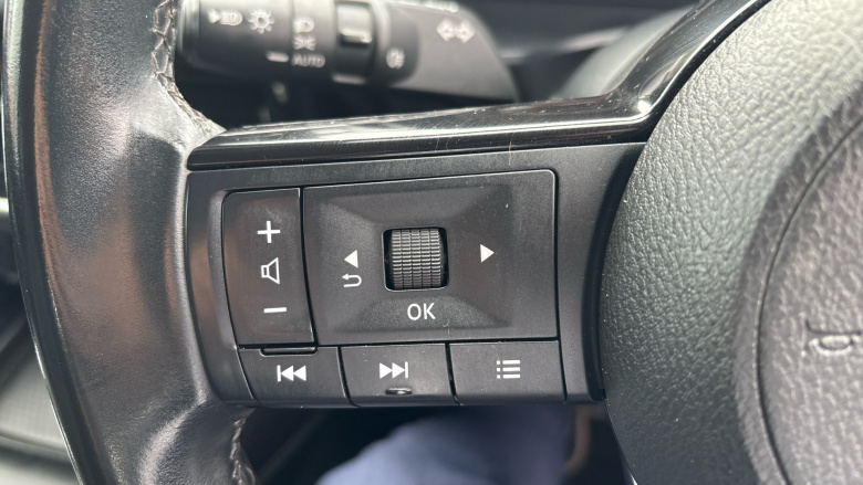 Nissan Qashqai 1.3 DiG-T MH N-Connecta 5dr Petrol Hatchback